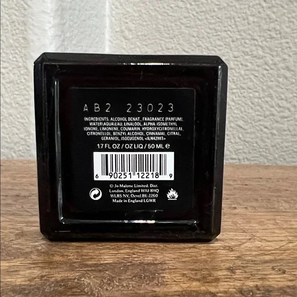 Jo Malone Myrrh & Tonka Cologne Intense - Picture 3 of 3